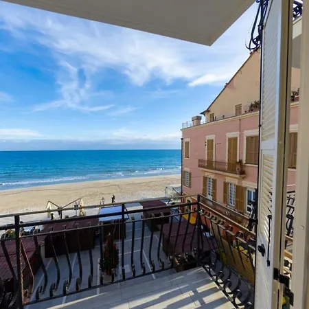 Xx Settembre 74 - Terrazza Sul Mare