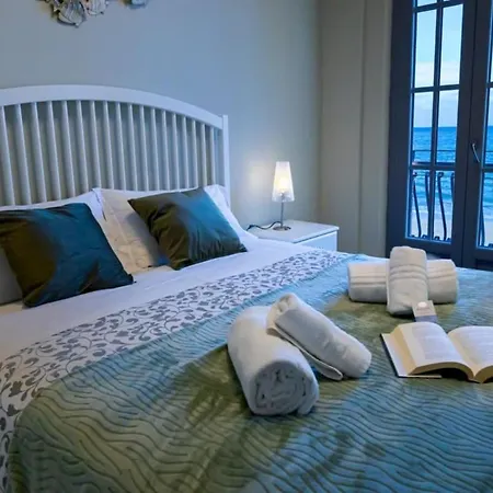 Xx Settembre 74 - Terrazza Sul Mare Апартаменты *