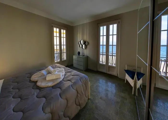 Xx Settembre 74 Alassio